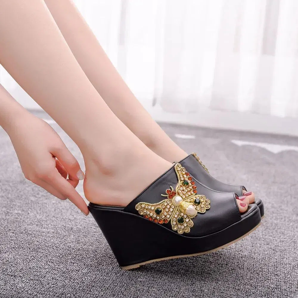 Color: WHITE, Shoe Size: 38 - Crystal Queen 10cm Peep Toe Platform Wedges Slippers High Heels Beach Sandals Women